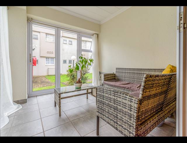3 BEDROOM APARTMENT TO LET IN MORNINGSIDE